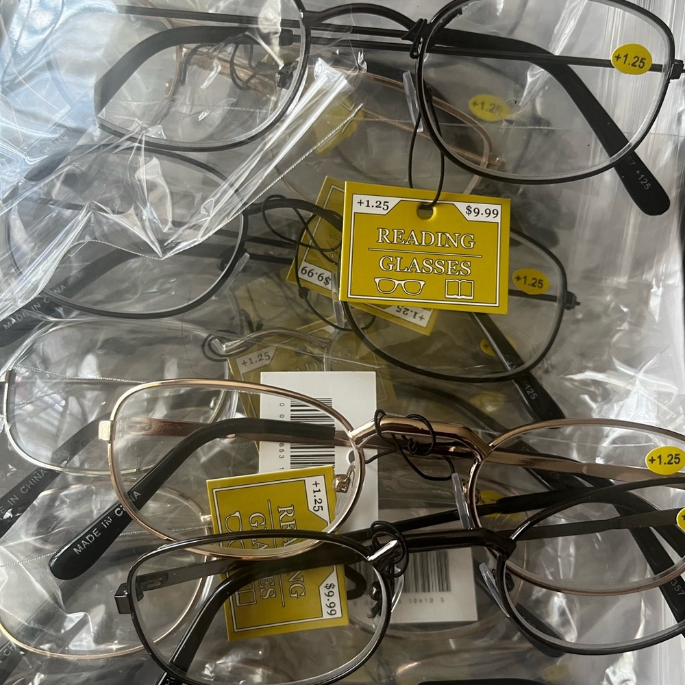 Wholesale Box of 20 Reading Glasses 1.25grade  great for a store Box of 20 pairs